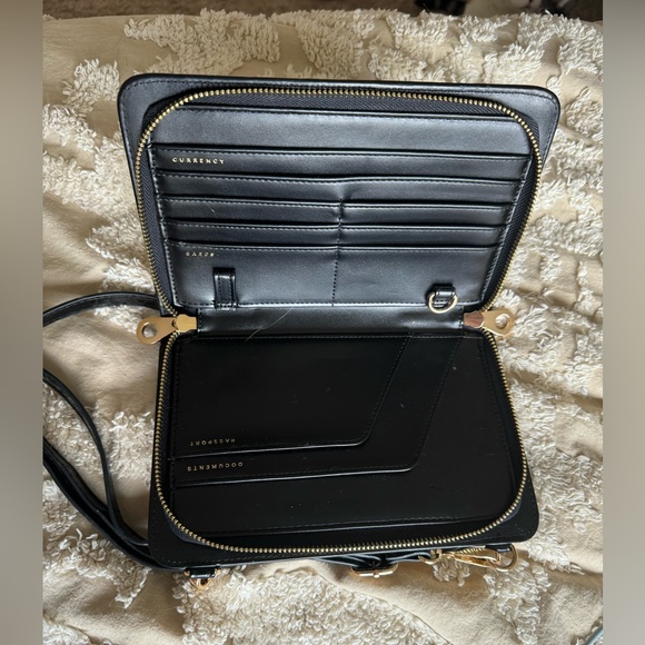 NWOT Calpack travel clutch with strap - Picture 4 of 5